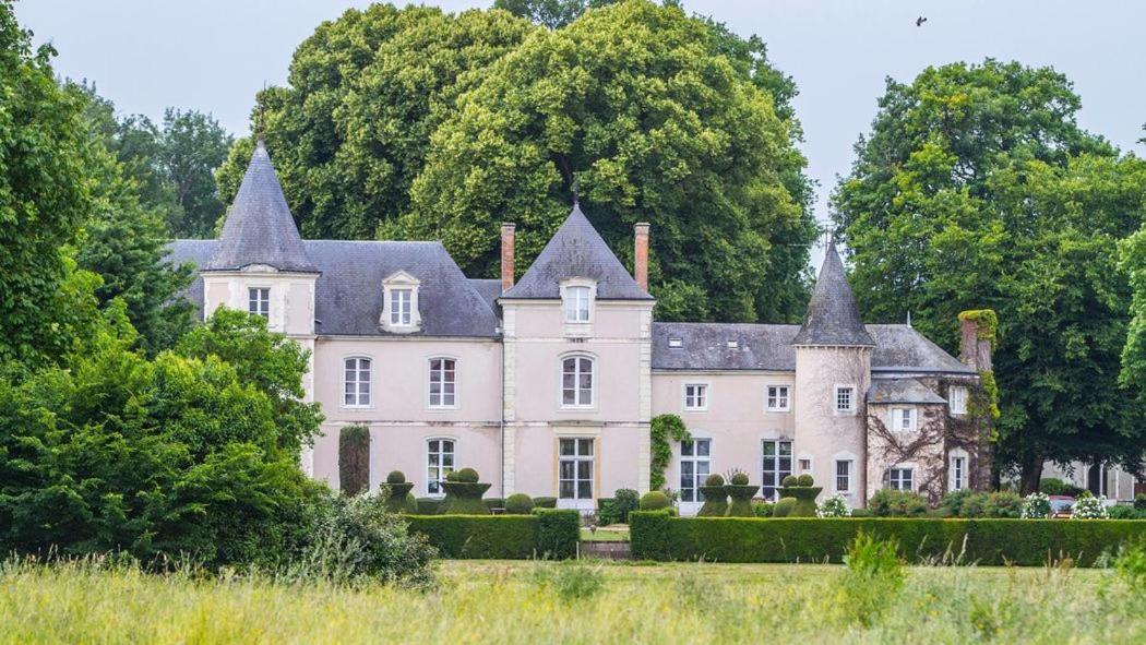 Hotel Haras De La Potardiere Crosmieres Exterior photo