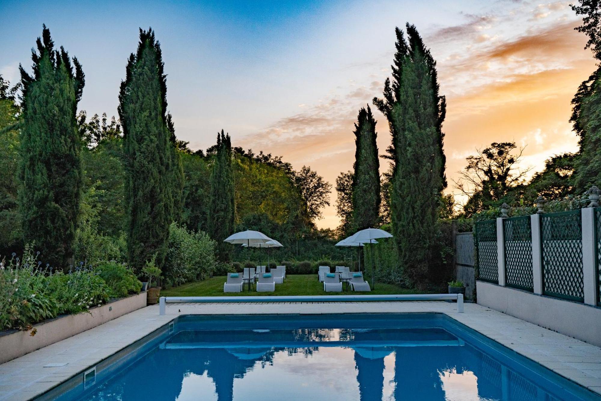 Hotel Haras De La Potardiere Crosmieres Exterior photo